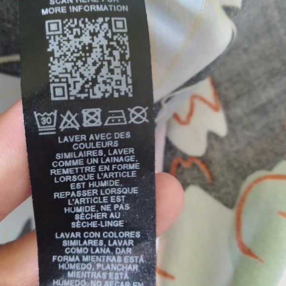 TOPMAN FLORAL SHORT SLEEVE BUTTON UP CAMP SHIRT - Picture 8 of 8